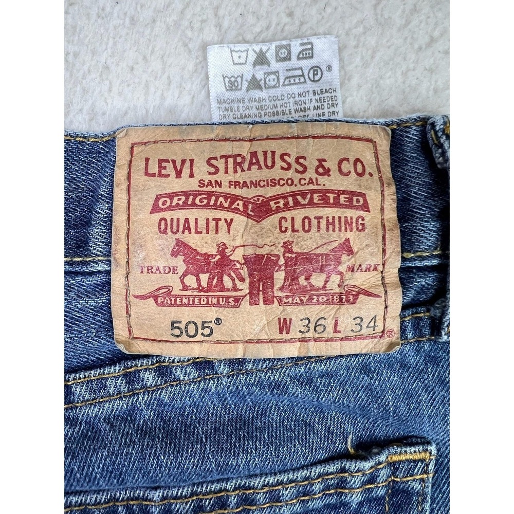 Levis 505 Jeans Mens 36x34 Blue Regular Straight Cotton Denim Pants Medium Wash - Picture 3 of 16